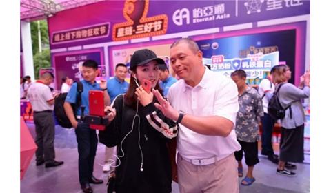 你们在假期的路上堵堵堵，星链在川渝的大地上好好好